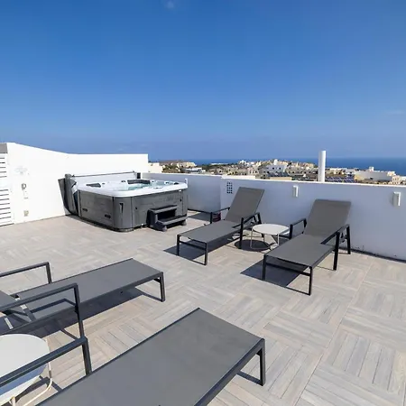 Terraced Penthouse With Views And Jacuzzi Apartment Xaghra