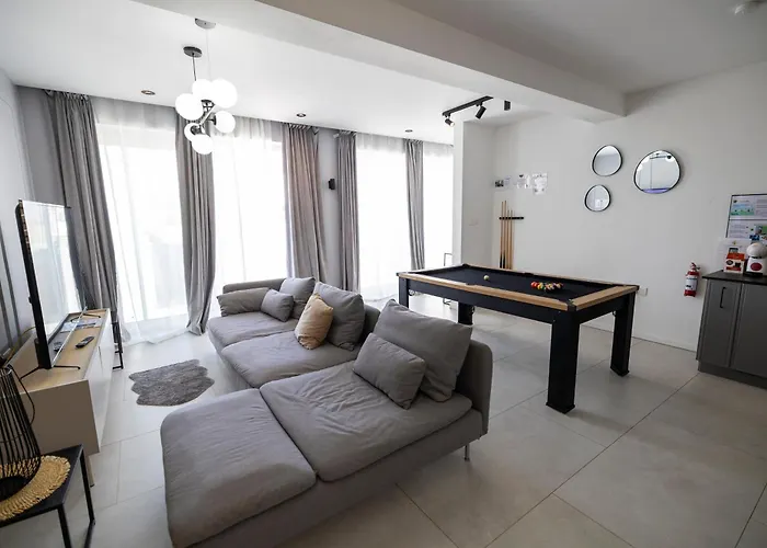 公寓 Terraced Penthouse With Views And Jacuzzi 沙拉